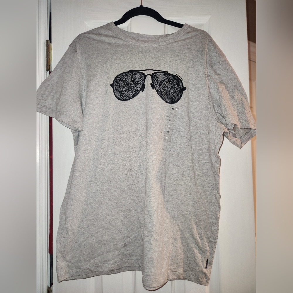Michael Kors Sunglasses Tee Size XL